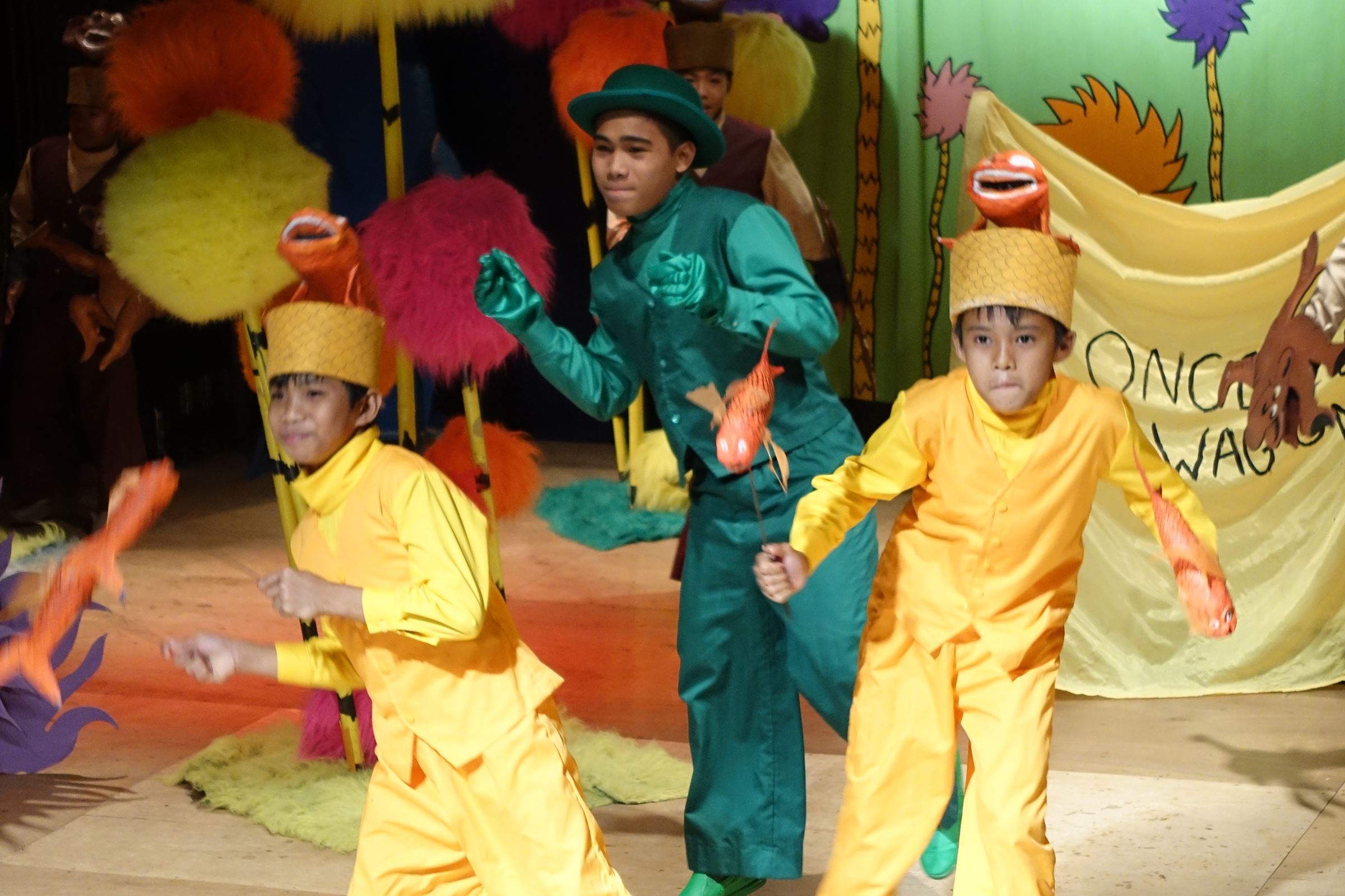Ehemalige Straßenkinder spielen Theater (Foto: Kindernothilfepartner) Ehemalige Straßenkinder spielen Theater (Foto: Kindernothilfepartner)