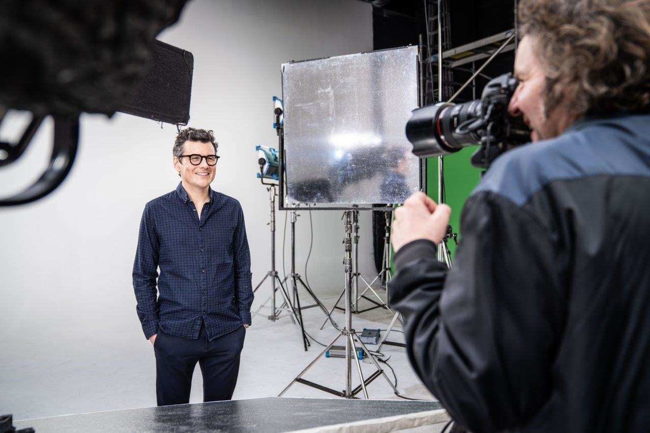 Backstage Kampagne KNHÖ Manuel Rubey Werbekampagne Kulisse Filmset 2021
© Nela Pichl
KNHÖ