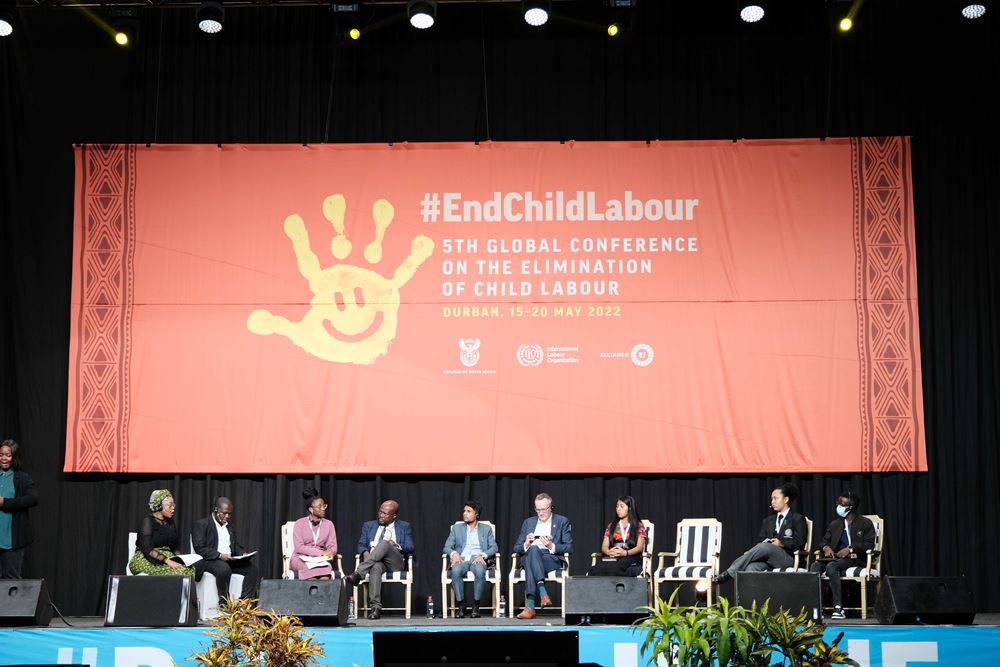 Weltkonferenz gegen Kinderarbeit in Durban, Kinderforum, Panel mit Ashley und Kabwe Weltkonferenz gegen Kinderarbeit in Durban, Kinderforum, Panel mit Ashley und Kabwe