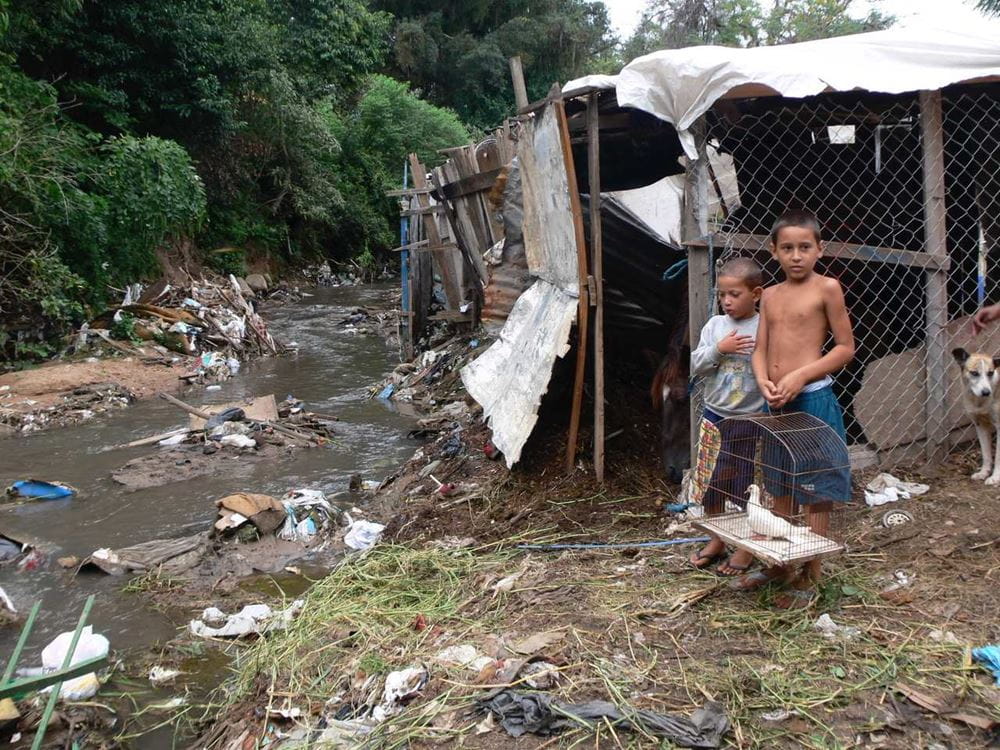 Millionen Kinder in Brasilien müssen in extremer Armut und Hunger leben. (Foto: Jürgen Schübelin) Millionen Kinder in Brasilien müssen in extremer Armut und Hunger leben. (Foto: Jürgen Schübelin)