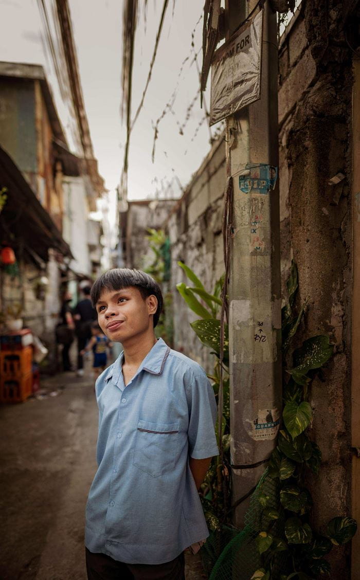 Ein Junge steht in einem Slum der philippinischen Hauptstadt Manila. (Quelle: Jakob Studnar) Ein Junge steht in einem Slum der philippinischen Hauptstadt Manila. (Quelle: Jakob Studnar)