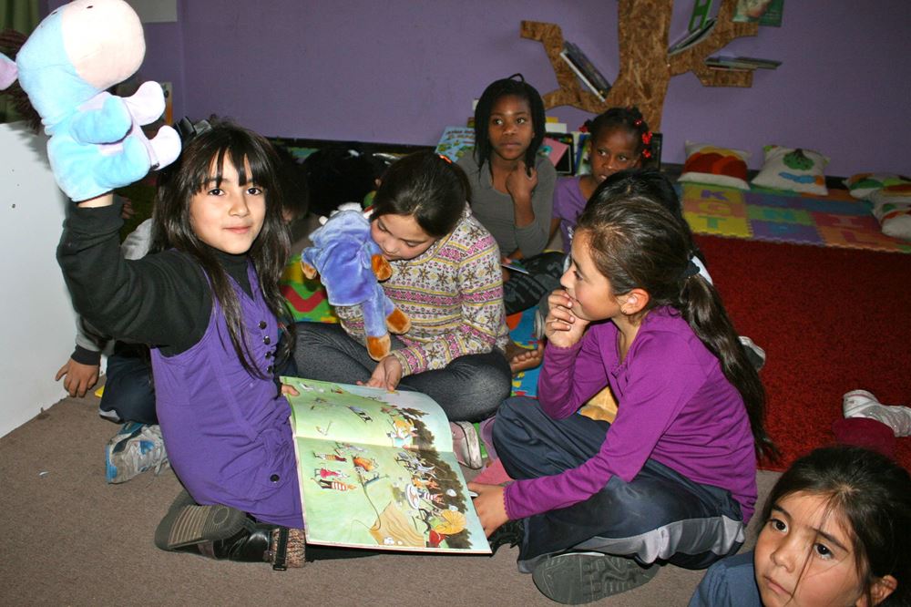 Die Leseecke in der Kindertagesstätte "La Victoria" ist ein beliebter Rückzugsort (Foto: Kindernothilfe) Die Leseecke in der Kindertagesstätte "La Victoria" ist ein beliebter Rückzugsort (Foto: Kindernothilfe)