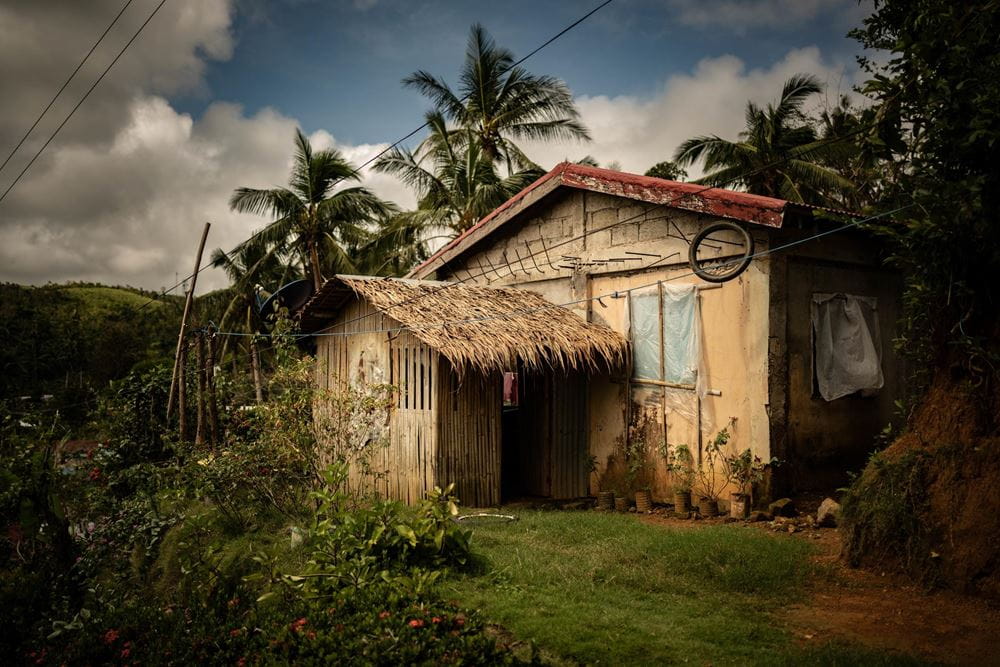Das Haus von Samuels Oma auf der Insel Catanduanes (Quelle: Jakob Studnar) Das Haus von Samuels Oma auf der Insel Catanduanes (Quelle: Jakob Studnar)