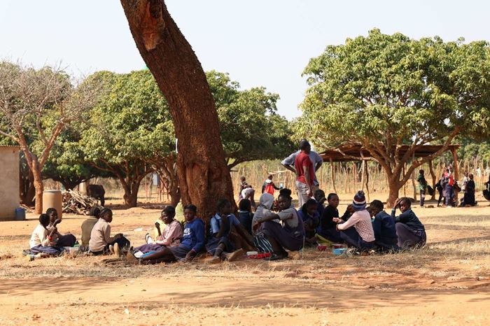 Durch das Nothilfeprogramm bleiben die Kinder bei Kräften und können weiter die Schule besuchen (Foto: KIndernothilfe) Durch das Nothilfeprogramm bleiben die Kinder bei Kräften und können weiter die Schule besuchen (Foto: KIndernothilfe)