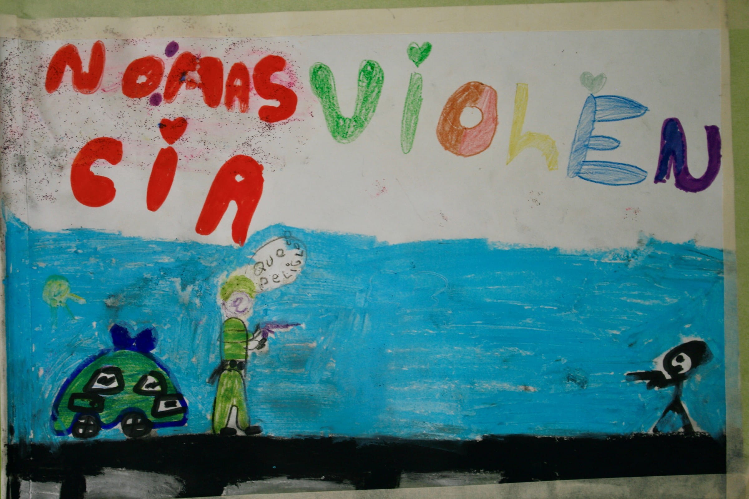 Kinderzeichnung gegen Gewalt aus Chile (Foto: Jürgen Schübelin)